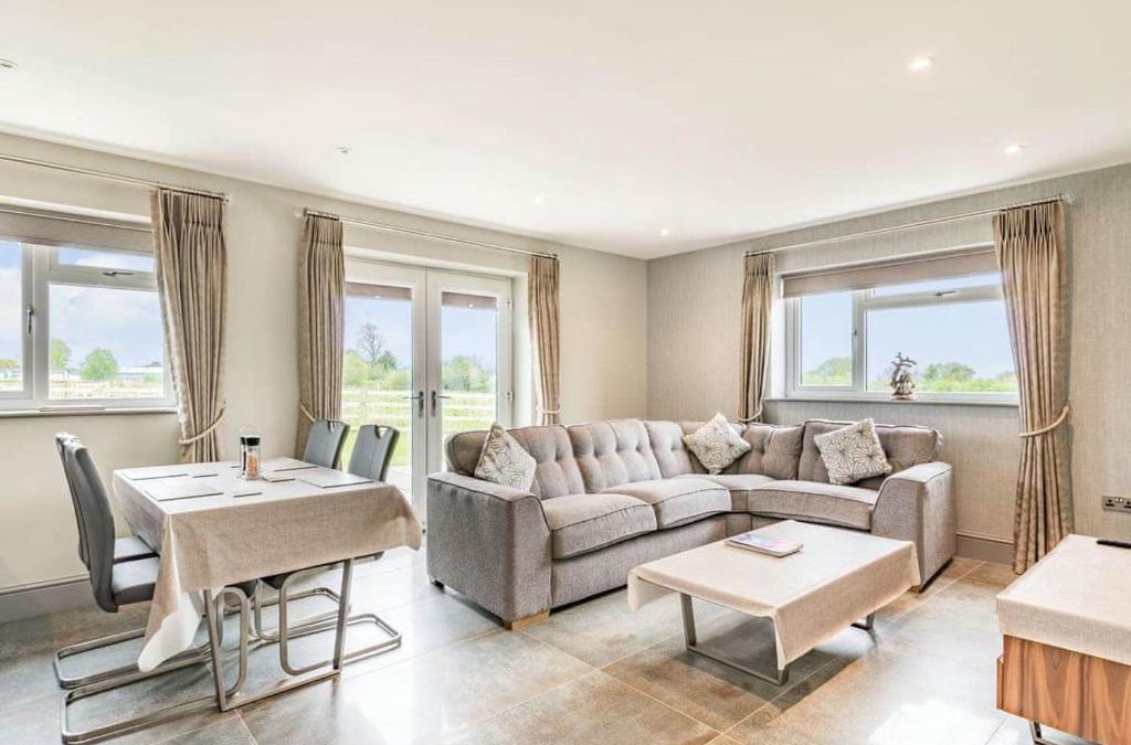Blackburn House | Mya Cottage