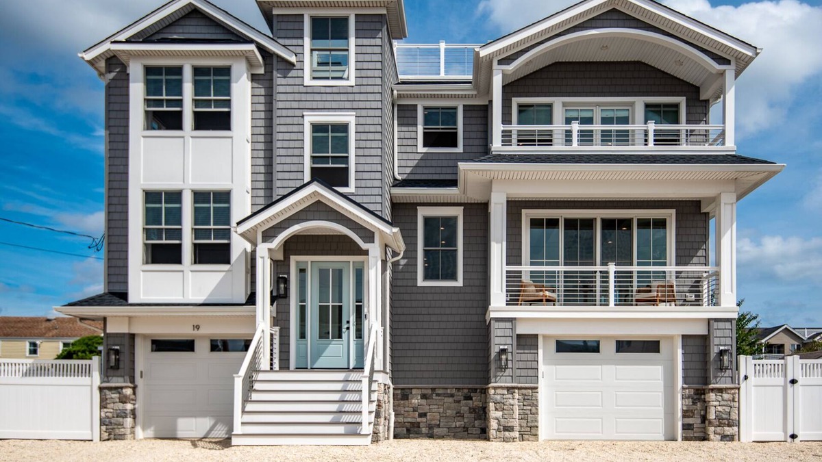 The Dunes House | MyLBIBeachRental, 6 from Beach, 6 Bedroom, 4.5 Bath, Sleeps 12, New Construction