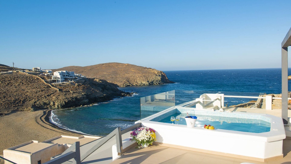 Xilokeratidi Villa | Myrsini's Luxury Suites