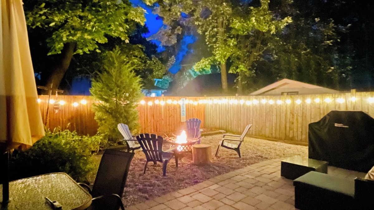 Crystal Beach Cottage | Myrtle's Paradise: 2BD 1BA Cozy Cottage Minutes to Crystal Beach