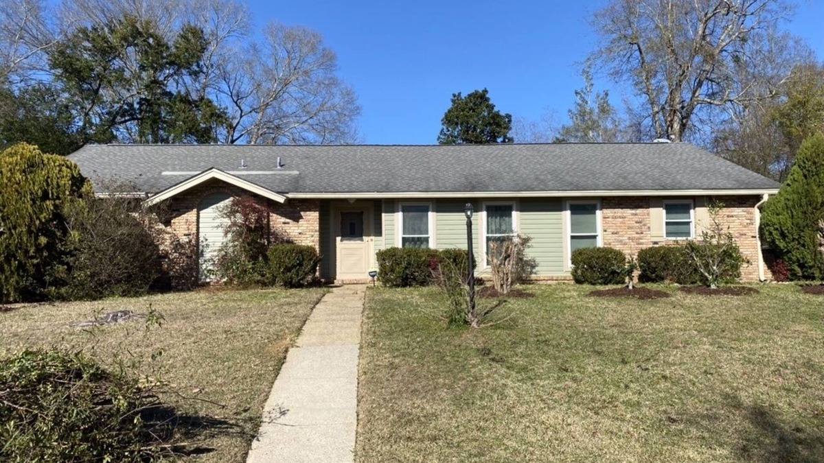 Gulfport House | Myrtle’s place, a Charming home with a pool!