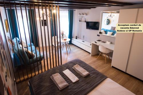 Historic Center Apartment | Mystery Box Apartament incantator