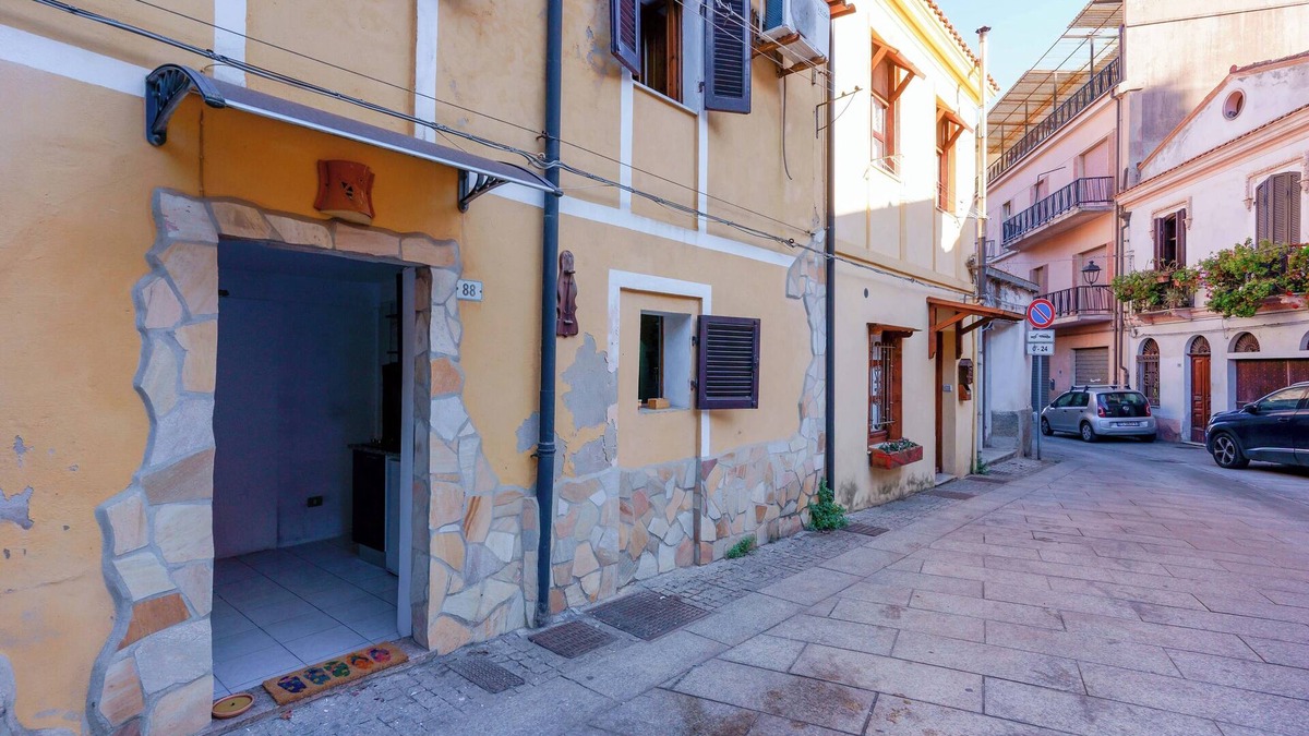 Iglesias Historic Centre House | Náos - vacation home
