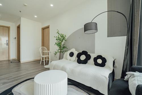 Hue Apartment | Nấp Homestay 1 - Unique Apartment 2 Beds have gym, pool free