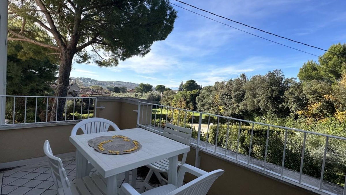 Sirolo Apartment | N185 - Numana, wonderful three-room apartment with terrace and swimming pool
