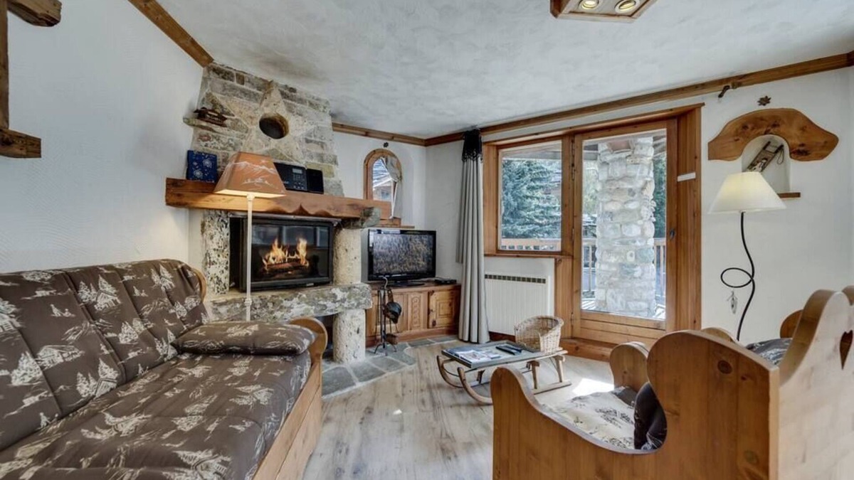 Val-d'Isere Apartment | N4 superb apartment 48m² SouthEast 4* slope foot 4 Person