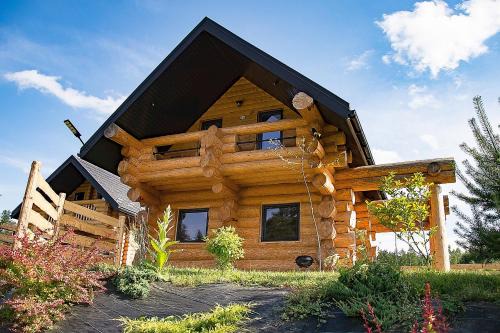 Solina Ski Chalet | Na Wzgórzu Domki z Bali -Jacuzzi, Balia, Spa