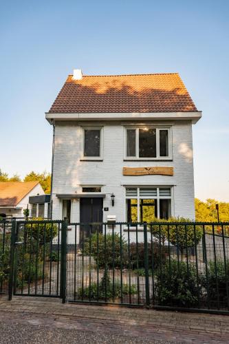 Vaesrade House | Naanhover Beemden