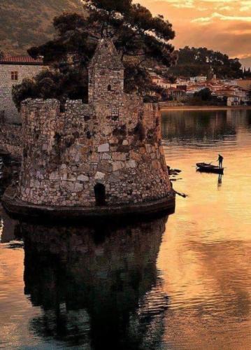 Nafpaktos Apartment | NAFPAKTOS-luxury suite