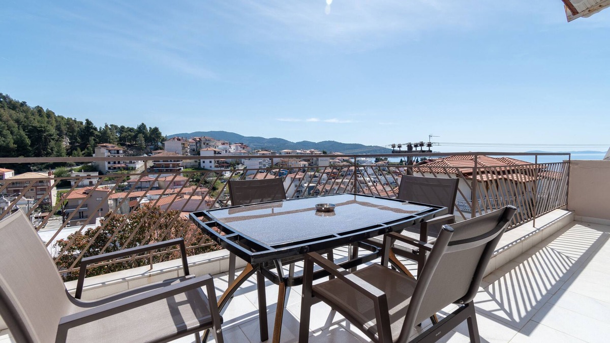 Neos Marmaras House | Naias