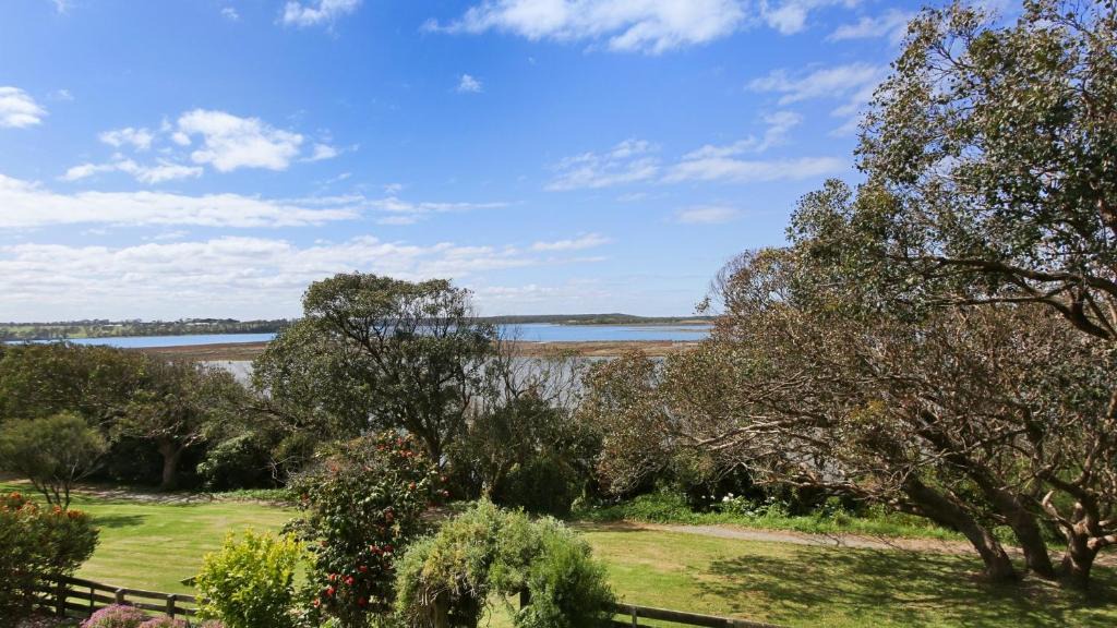 Lake Tyers Beach House | Nakarra