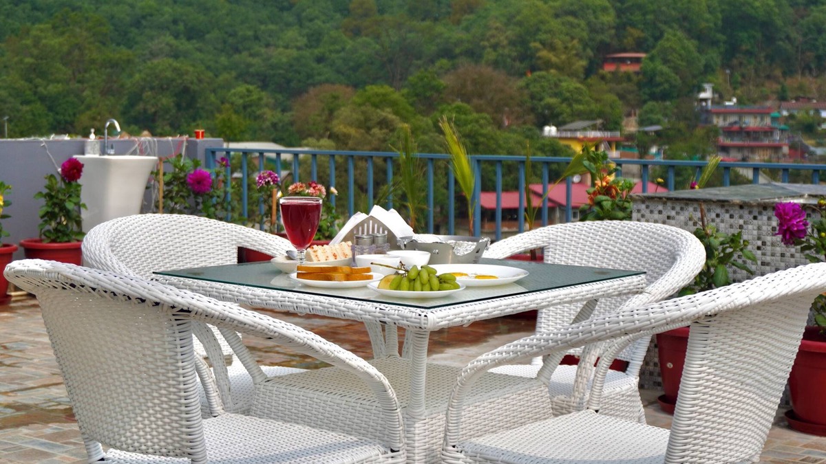 Bhimtal Hotel | Nakshville