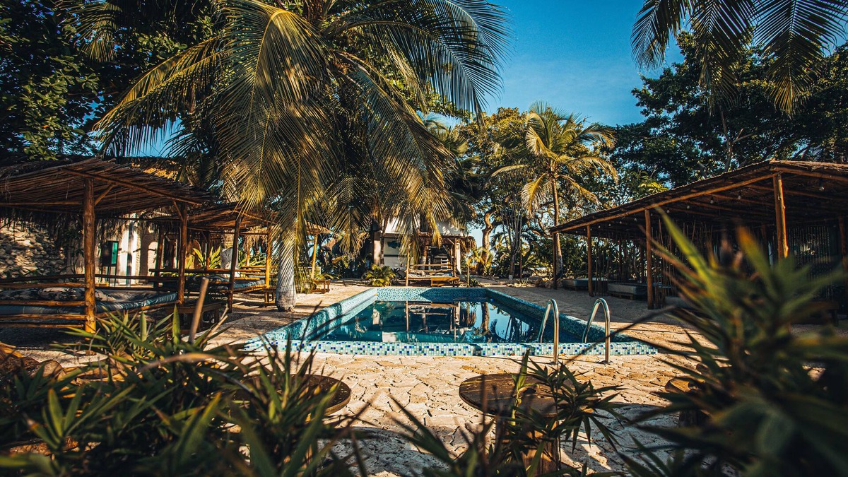Tierra Bomba Island Hotel | Namaste Beach Club & Hotel
