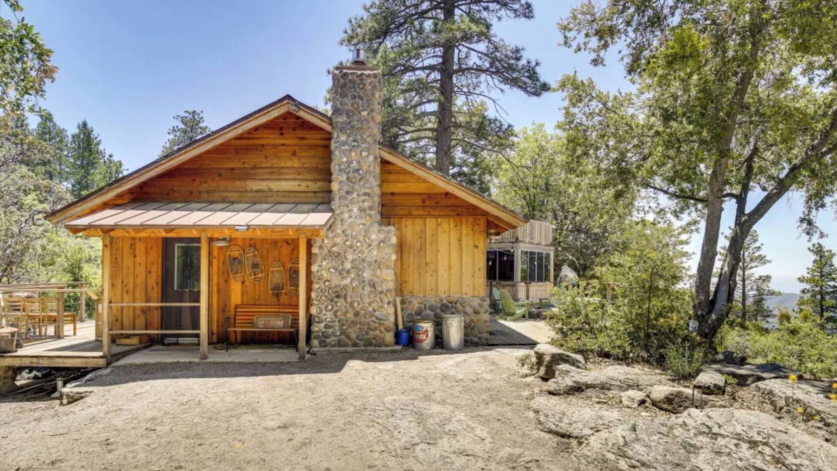 Pine Cove Cabin | Namaya Mountain Cabin(s)