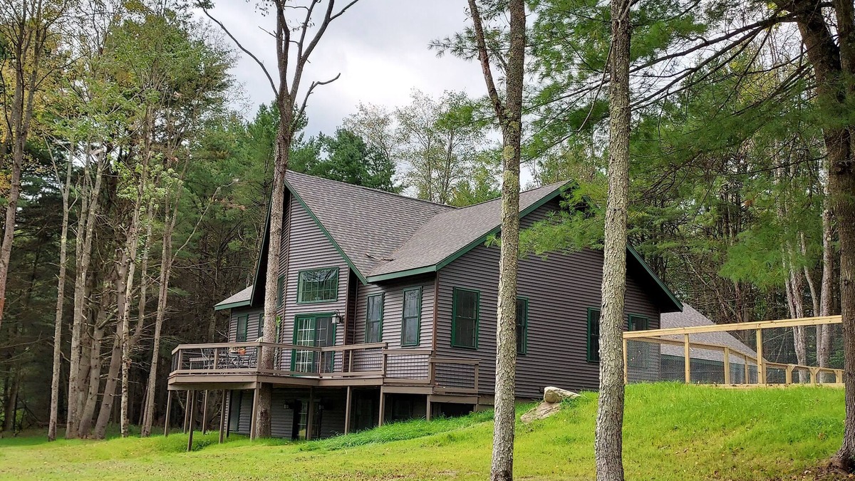 Cooperstown House | Name: Hill Side Country Setting. Heated Pool. 4 minutes to Dreams Park.