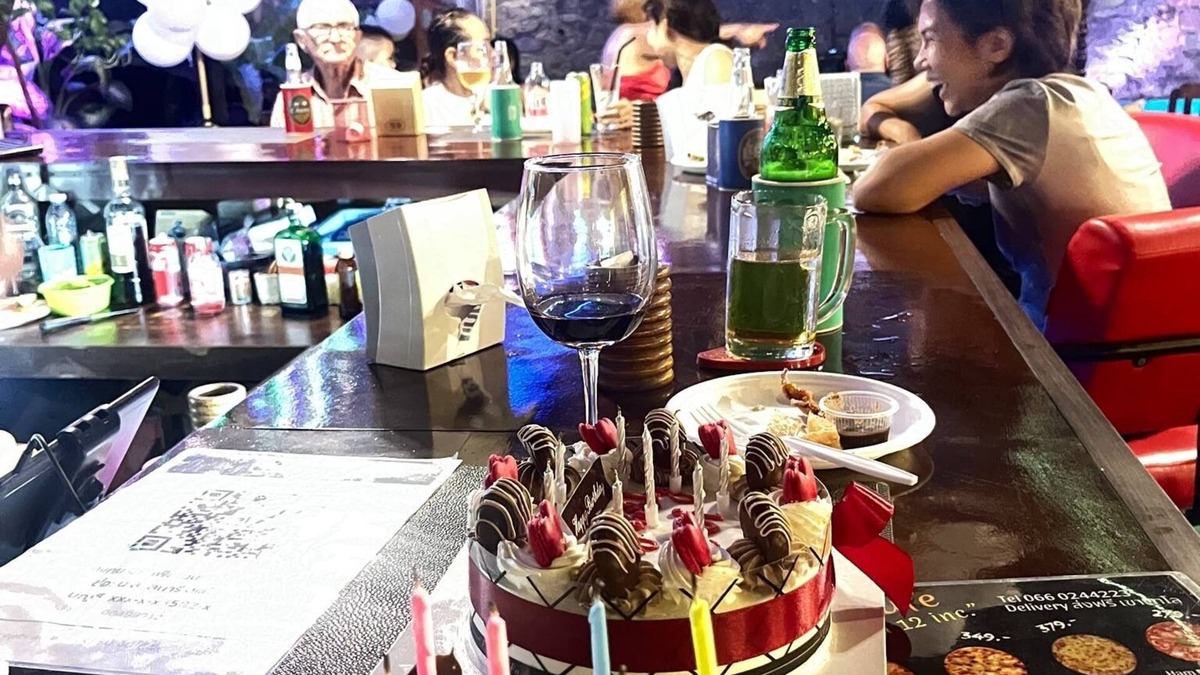 Nong Prue Hotel | Nana's Bar & Hotel