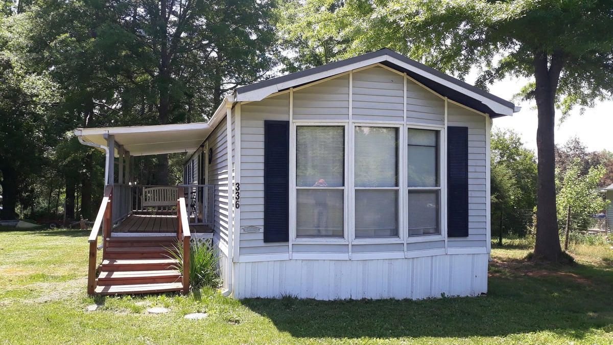 Pleasant Hill House | Nana's Place 5 min. off I-77 Stone Mtn. State Pk Cruise-ins, old cars