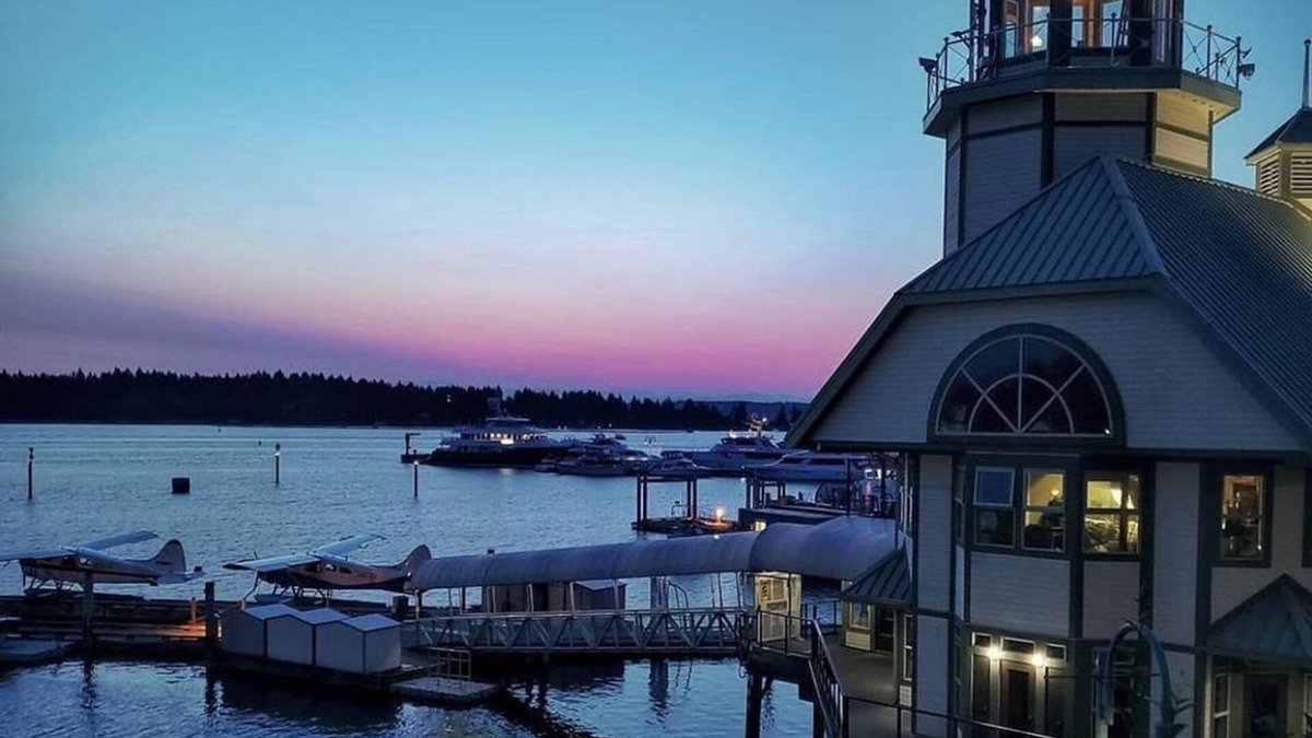 Regional District of Nanaimo House | Nanaimo Harbourfront Townhome - Luxurious Downtown Waterfront 2 Bedroom Townhome