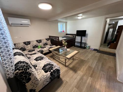 Regional District of Nanaimo House | Nanaimo Nest