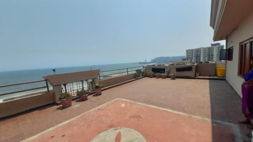 Visakhapatnam Hotel | Nandita S Beach Bay Rest House By WB Inn
