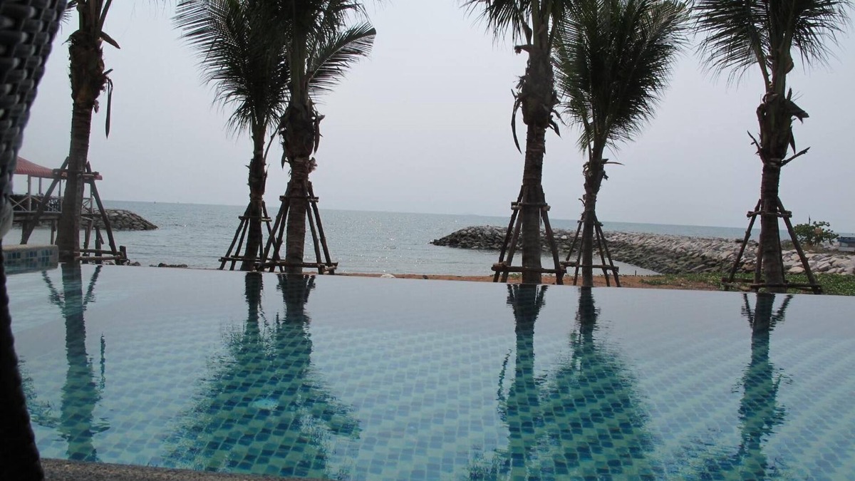 Na Chom Thian Hotel | Nantra Pattaya Baan Ampoe Beach