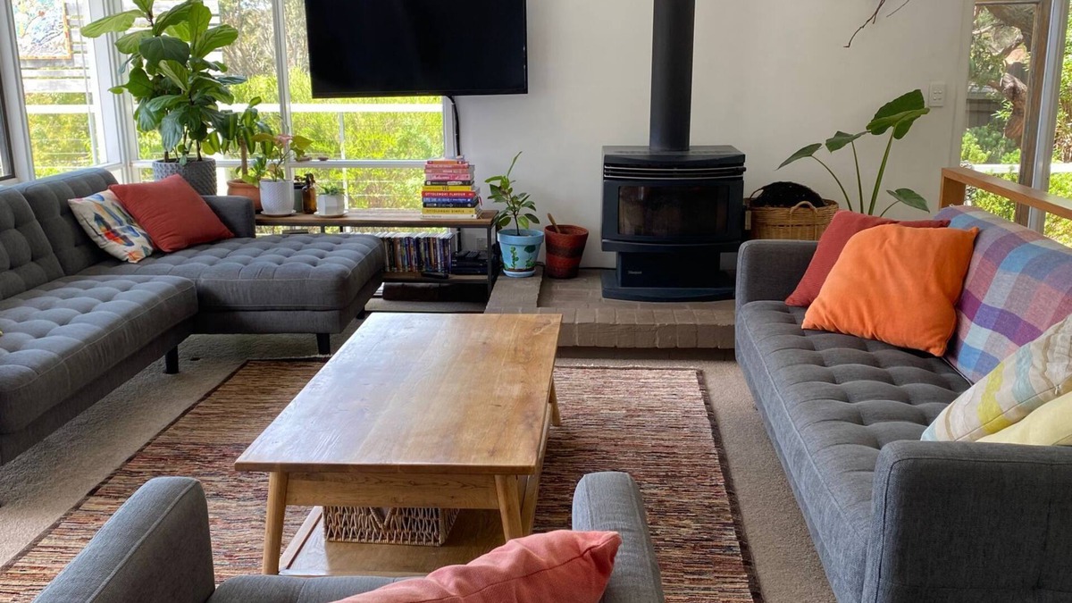 Fairhaven House | Naos - Separate Teenage Retreat And Pet Friendly