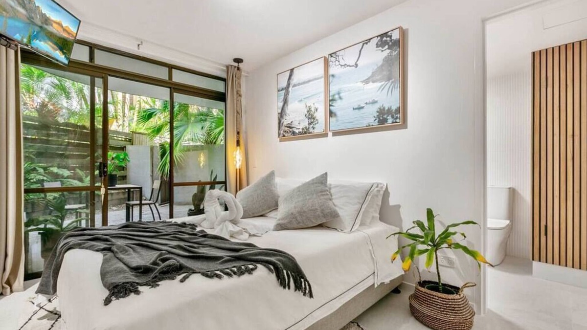 Noosa Heads Hotel | Naousa Private Beach Bungalow