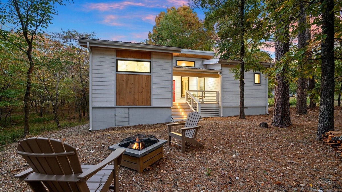 Pickens Cabin | Napa Valley Retreat in Hochatown/Broken Bow,OK