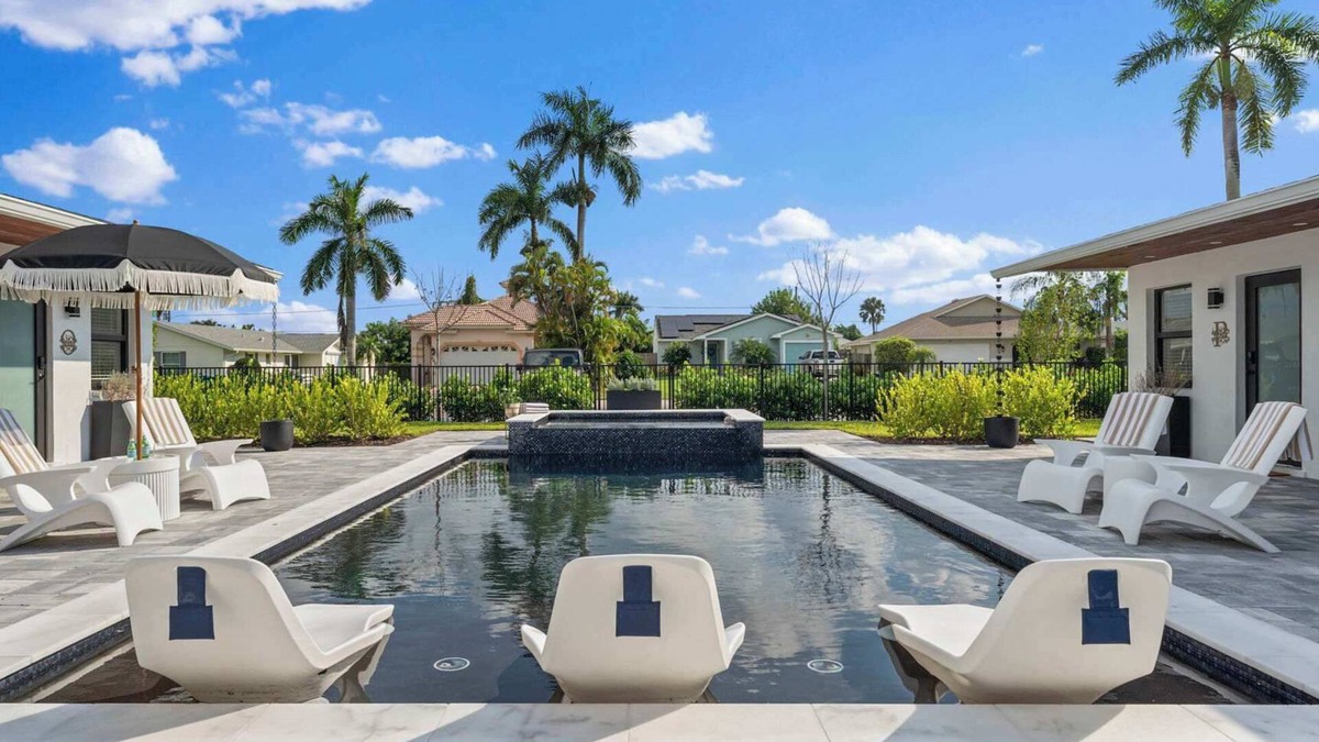 Naples Park Condo | Naples Boutique Stays