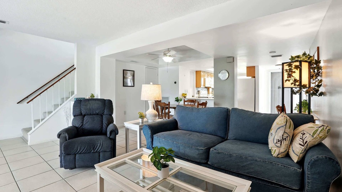 Lely House | Naples Retreat - Walk to Pool and More