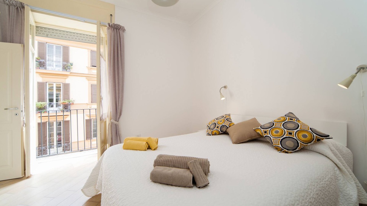 Naples City Centre Apartment | Napoli Centro Suite - Amazing Apartmet in the City Centre | Duomo Area