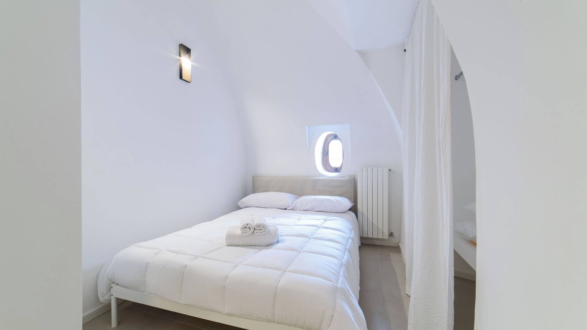Vomero Apartment | [napoli Chiaia] a 5 Minuti Dalla Metro Amedeo