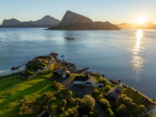 Flakstad House | Napp Aurora Lodge