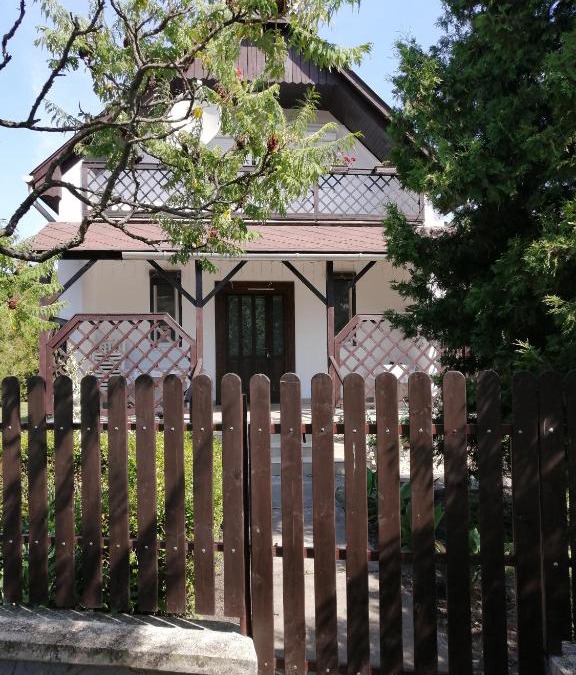 Zsorifurdo House | Napraforgó Vendégház