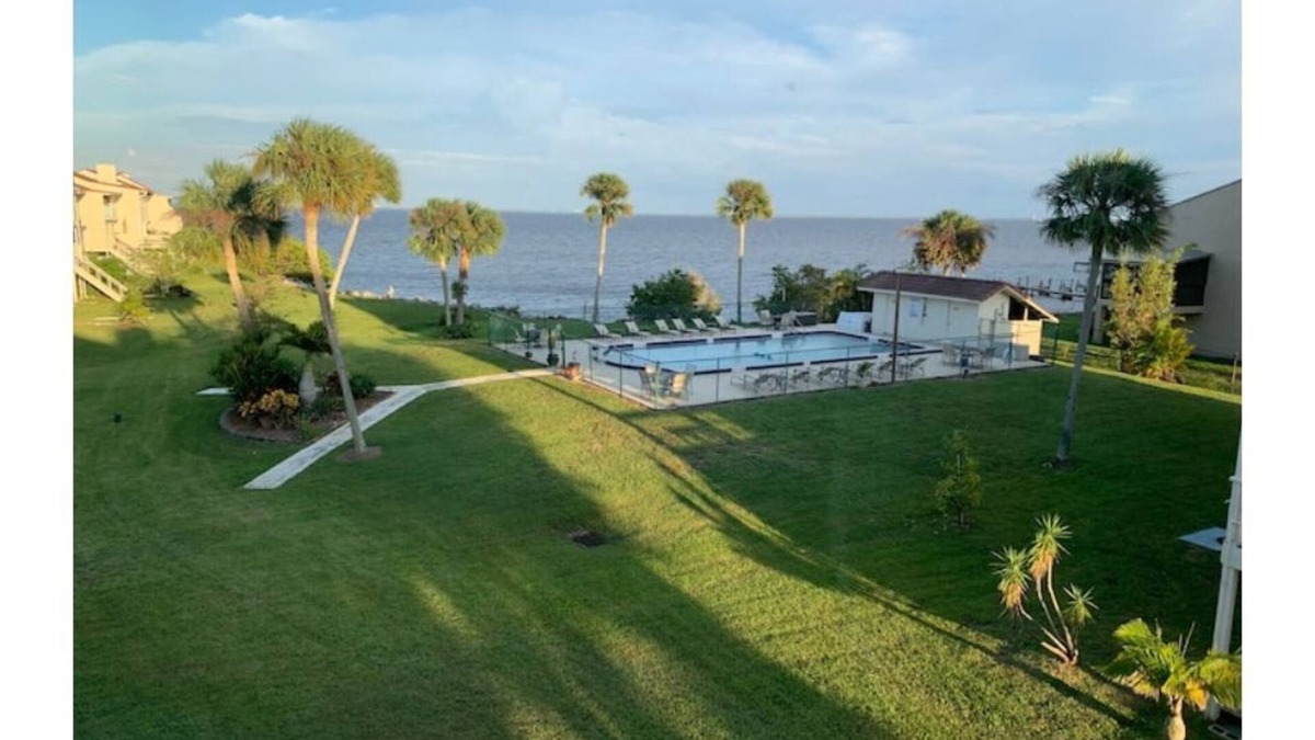 Titusville House | NASA Space X Indian River Wildlife.
