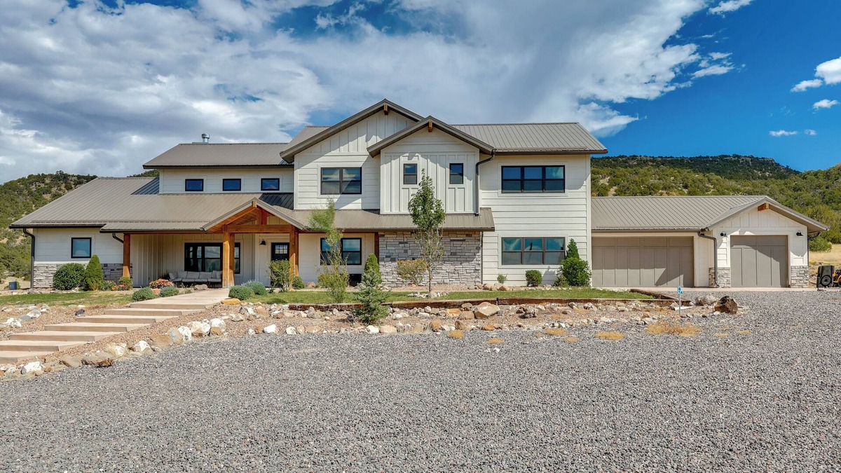 Springerville House | Nat'l Forest Access & Mtn Views: Family Eagar Home
