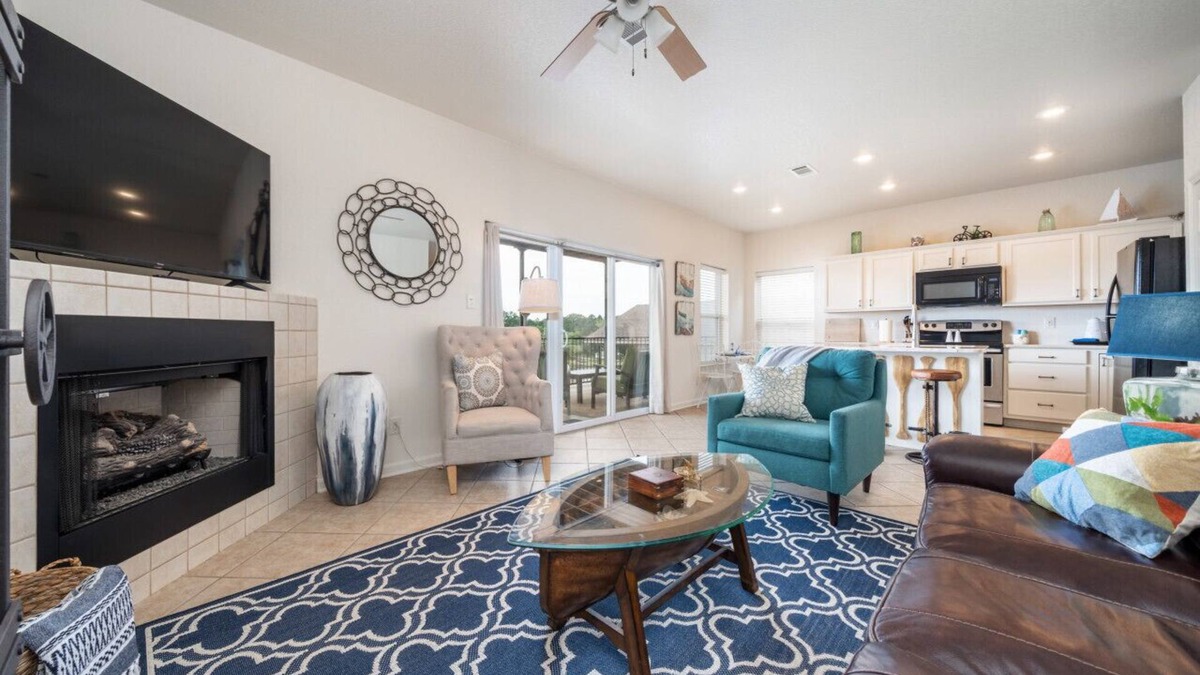Mid America Apartment | Natalie's Nook, Lake Hideaway near Downtown Fun!
