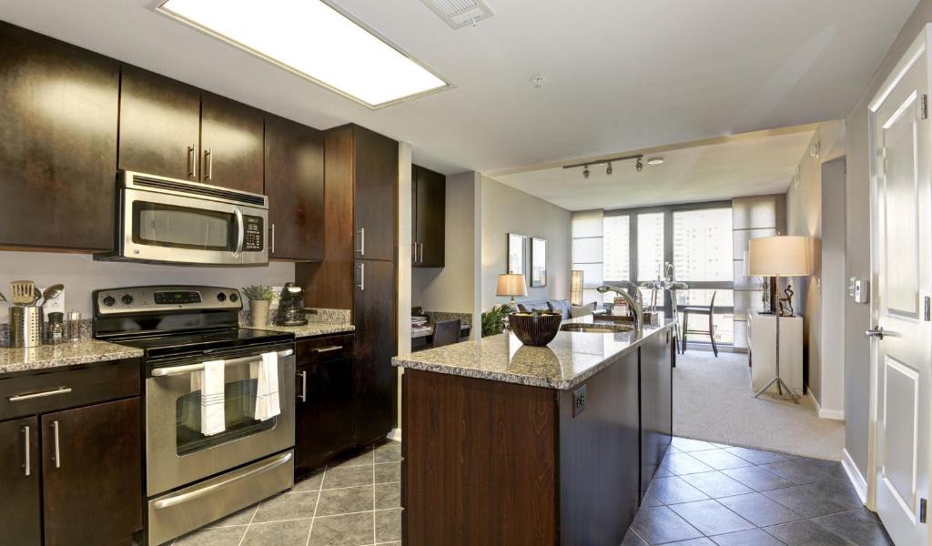 Aurora Highlands Apartment | National at Pentagon City