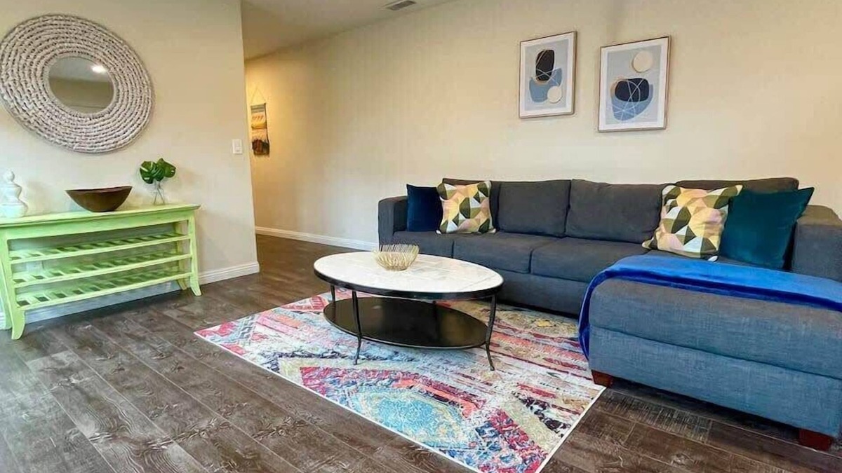 National City House | National City Gem! 3 BD/2.5 BTH