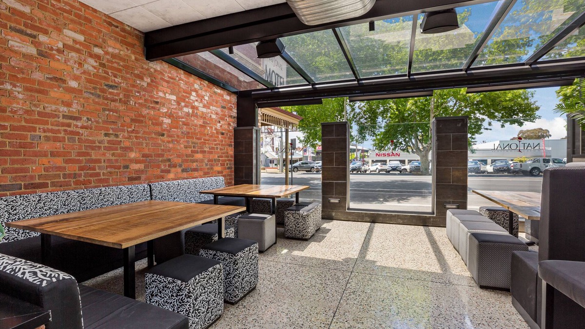 Bendigo Hotel | National Hotel Complex and Bendigo Central Apartments