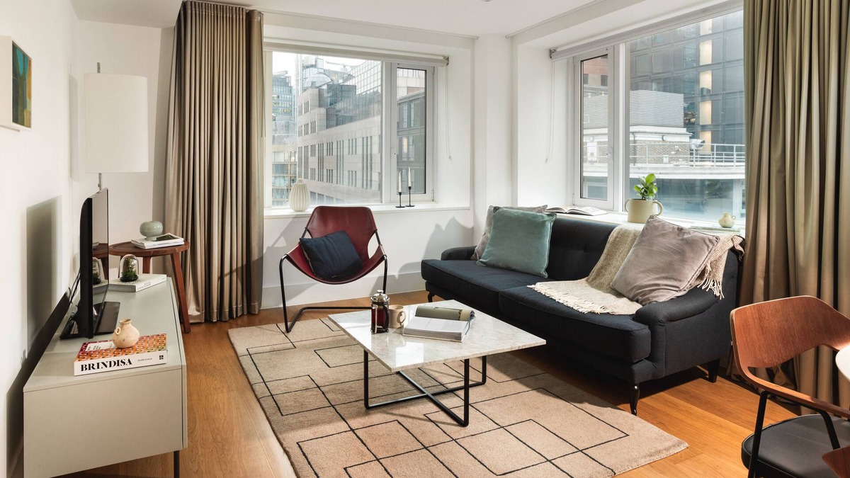 Tower Hill Apartment | Native Tower Bridge