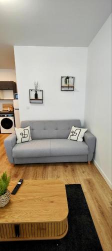 Clermont-Ferrand Apartment | Natural Home 4 pers WiFi Parking