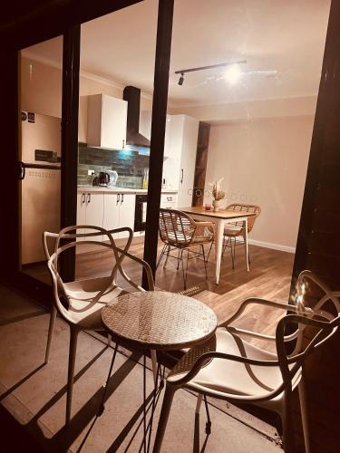 Ulverstone Apartment | Natural & Relax House in West Ulverstone