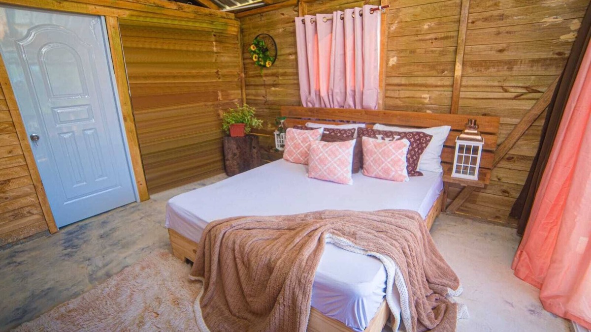 La Colorada House | Natural Retreat with Jacuzzi and Stunning Views in Vista al Valle