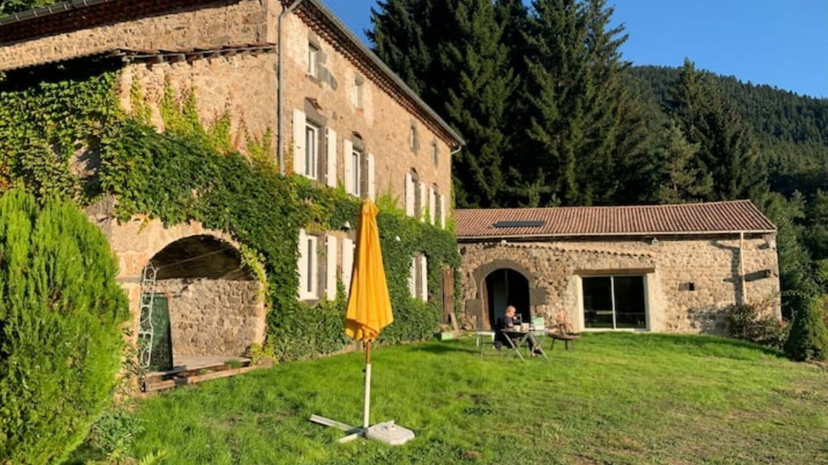 Saint-Julien-Vocance House | Nature,bain Nordique, Salle de Jeux et Sauna