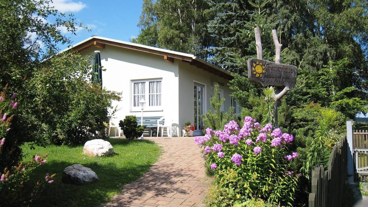 Schwarzenbrunn House | Nature & Culture in Bad Elster