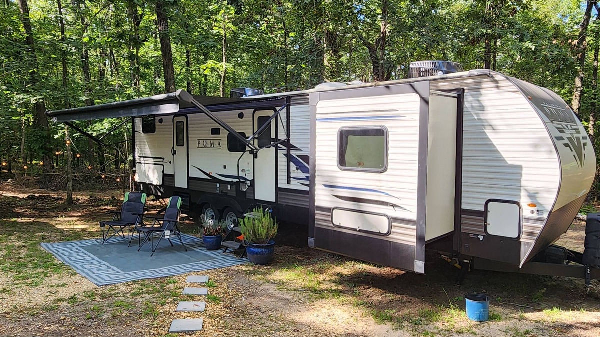 Hamilton House | Nature Lover's 2-Bedroom RV Escape