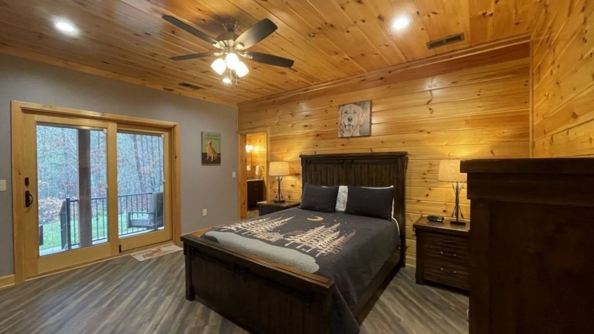 Tellico Plains House | Nature lovers dream! Steps from fishing plus 140 acres of hiking! 4 Bedroom Home by RedAwning