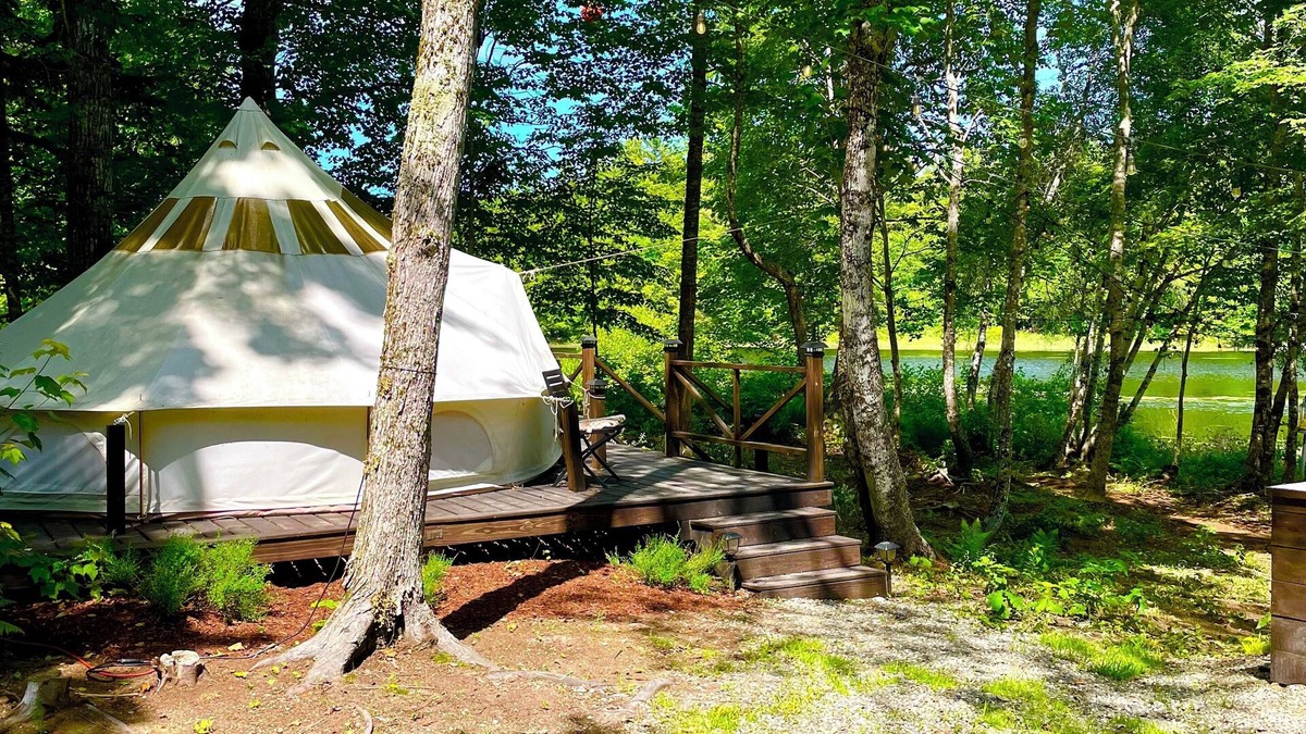 Mariaville Cottage | Nature Lovers Paradise welcomes you! Glamping tent near Acadia National Park!