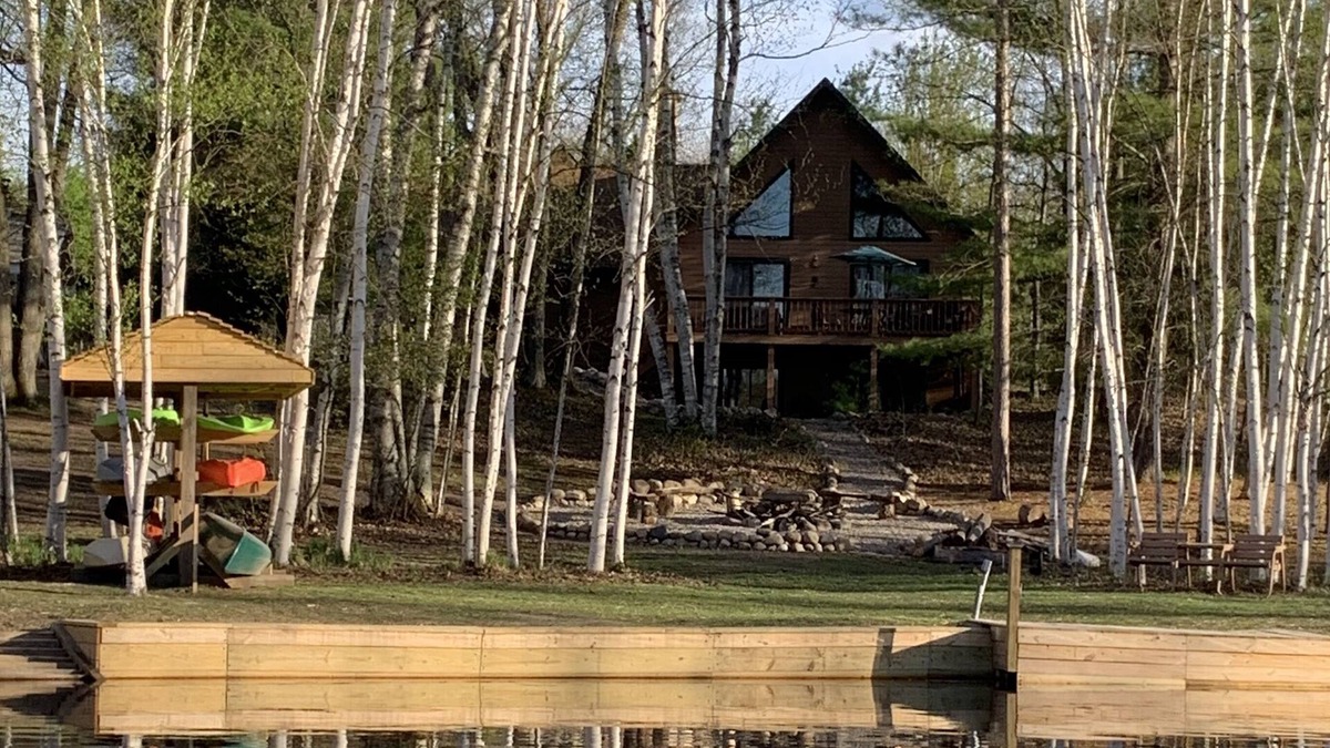 Atlanta House | Nature lovers paradise w/direct access to lake, trails & ample trailer parking.